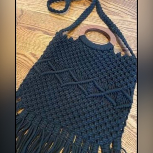 Danielle Nicole macrame crossbody bag - Picture 2 of 5